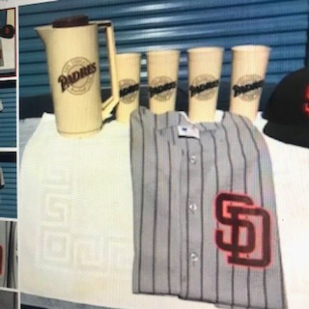 San Diego Padres . Adult Large Jersey & Promo Pitcher w/ {4} Cups . MLB Gift Set